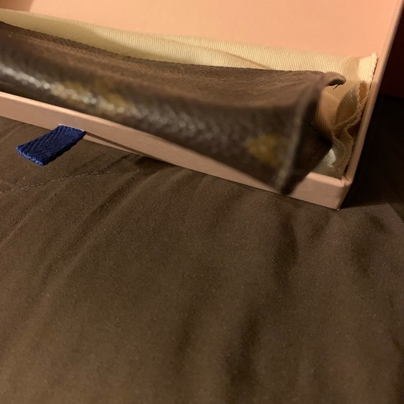 **SOLD** Louis Vuitton Monogram Toiletry Pouch - Picture 7 of 12